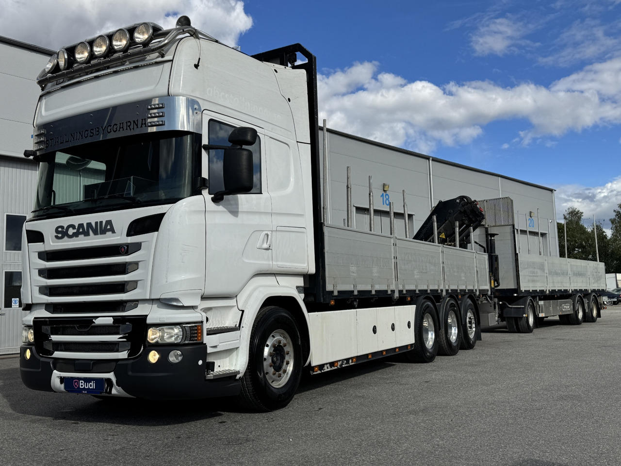 Kranbil Scania R520LB 8X4*4 Tridem, Palfinger 23T | Tyllis 3pva - Camião de caixa aberta/ Plataforma, Camião grua: foto 1 Kranbil Scania R520LB 8X4*4 Tridem, Palfinger 23T | Tyllis 3pva - Camião de caixa aberta/ Plataforma, Camião grua: foto 1