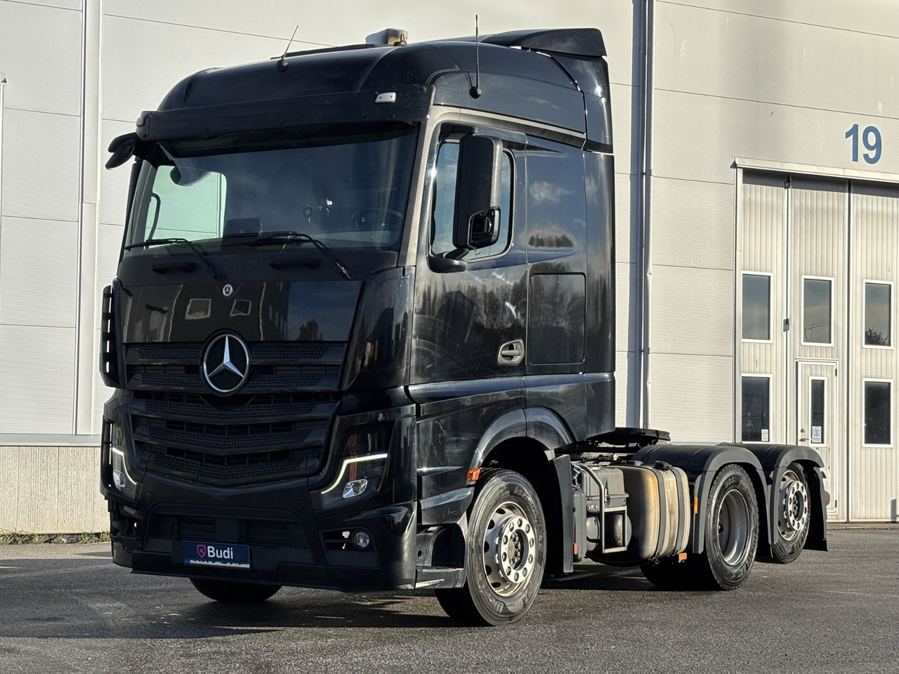 Dragbil Mercedes-Benz Actros 12.8 PowerShift -2022 - Tractor: foto 1 Dragbil Mercedes-Benz Actros 12.8 PowerShift -2022 - Tractor: foto 1