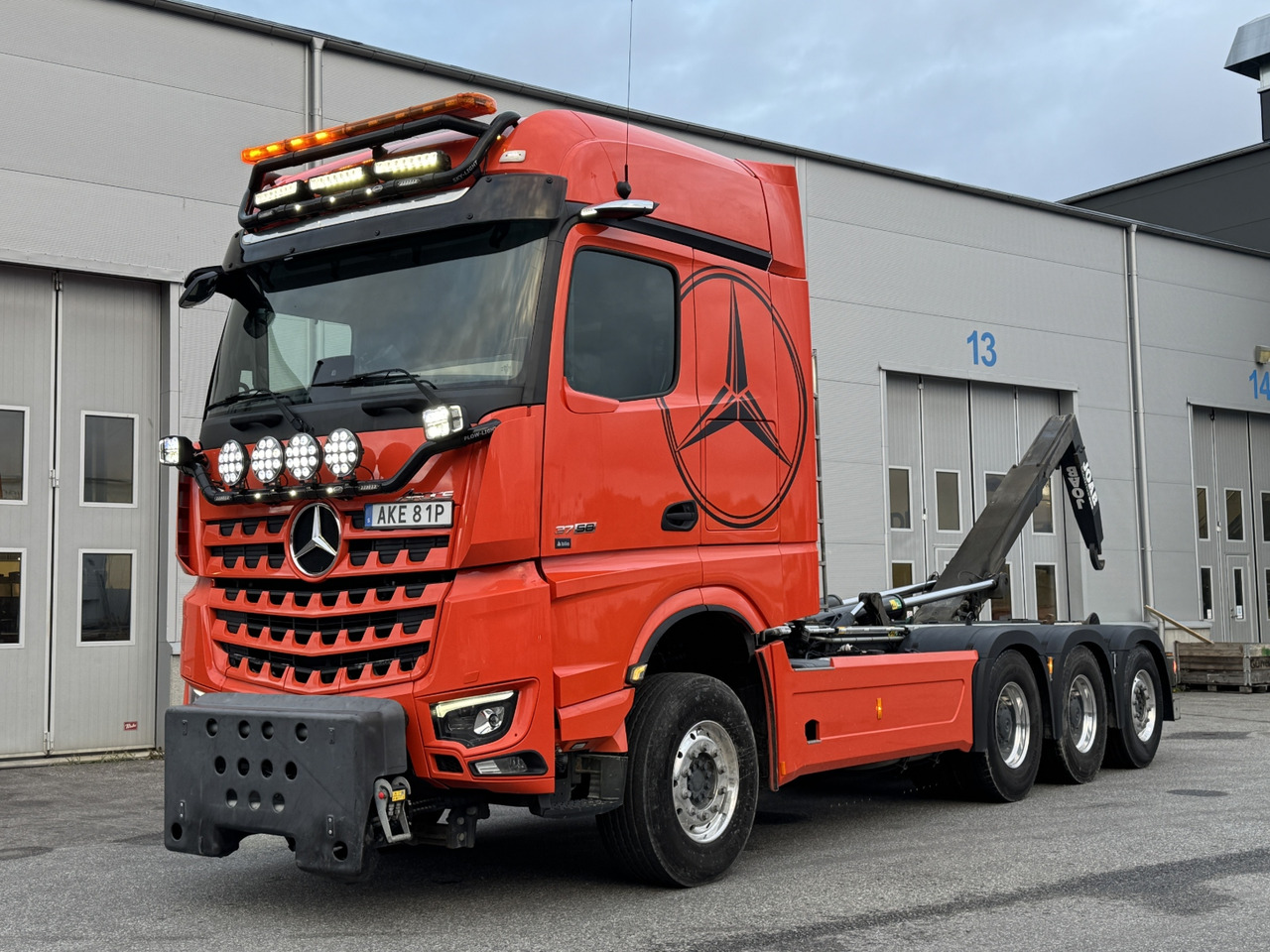 Tridemväxlare Mercedes-Benz Arocs 3758 -2023 | JOAB 24 ton | Plogutrustad - Camião polibenne: foto 1 Tridemväxlare Mercedes-Benz Arocs 3758 -2023 | JOAB 24 ton | Plogutrustad - Camião polibenne: foto 1