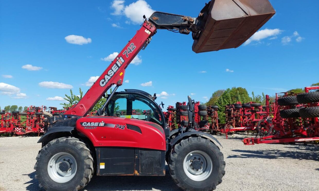 Case IH Farmlift 742 - Empilhador telescópico: foto 1 Case IH Farmlift 742 - Empilhador telescópico: foto 1