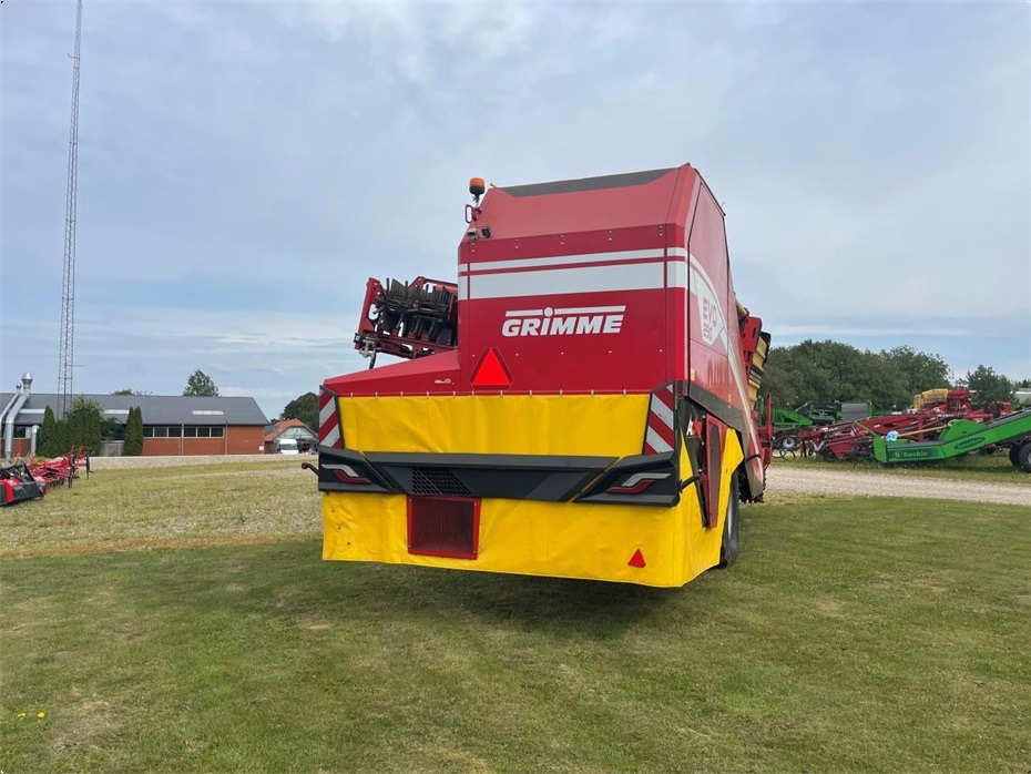 Grimme
EVO 290 AirSep - Colheitadeira de batatas: foto 3 Grimme
EVO 290 AirSep - Colheitadeira de batatas: foto 3