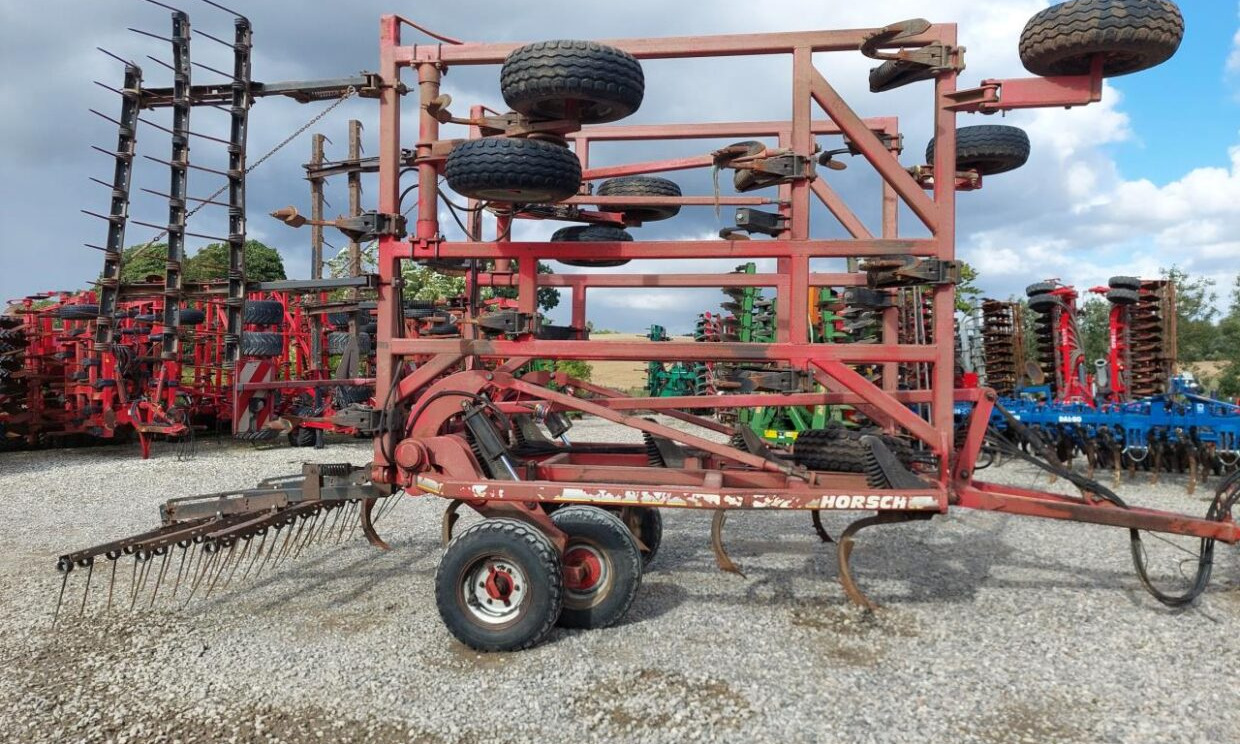 Horsch TERRANO 8 FG - Grade: foto 3 Horsch TERRANO 8 FG - Grade: foto 3