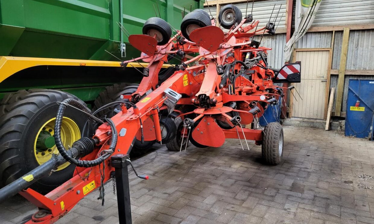 Kuhn 13M SPREDER - Ancinho enleirador: foto 1 Kuhn 13M SPREDER - Ancinho enleirador: foto 1