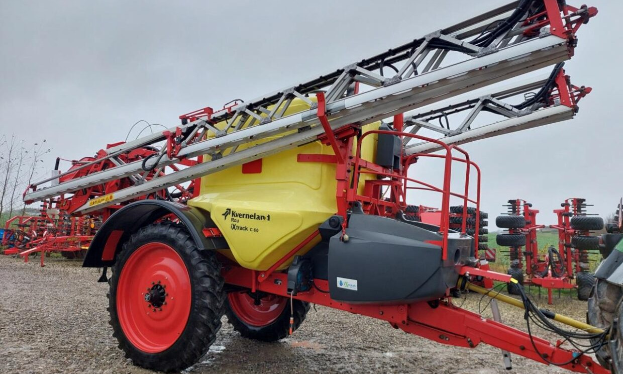 Kverneland iXtrack C60 - 30m med GPS - Pulverizador de arrastar: foto 4 Kverneland iXtrack C60 - 30m med GPS - Pulverizador de arrastar: foto 4