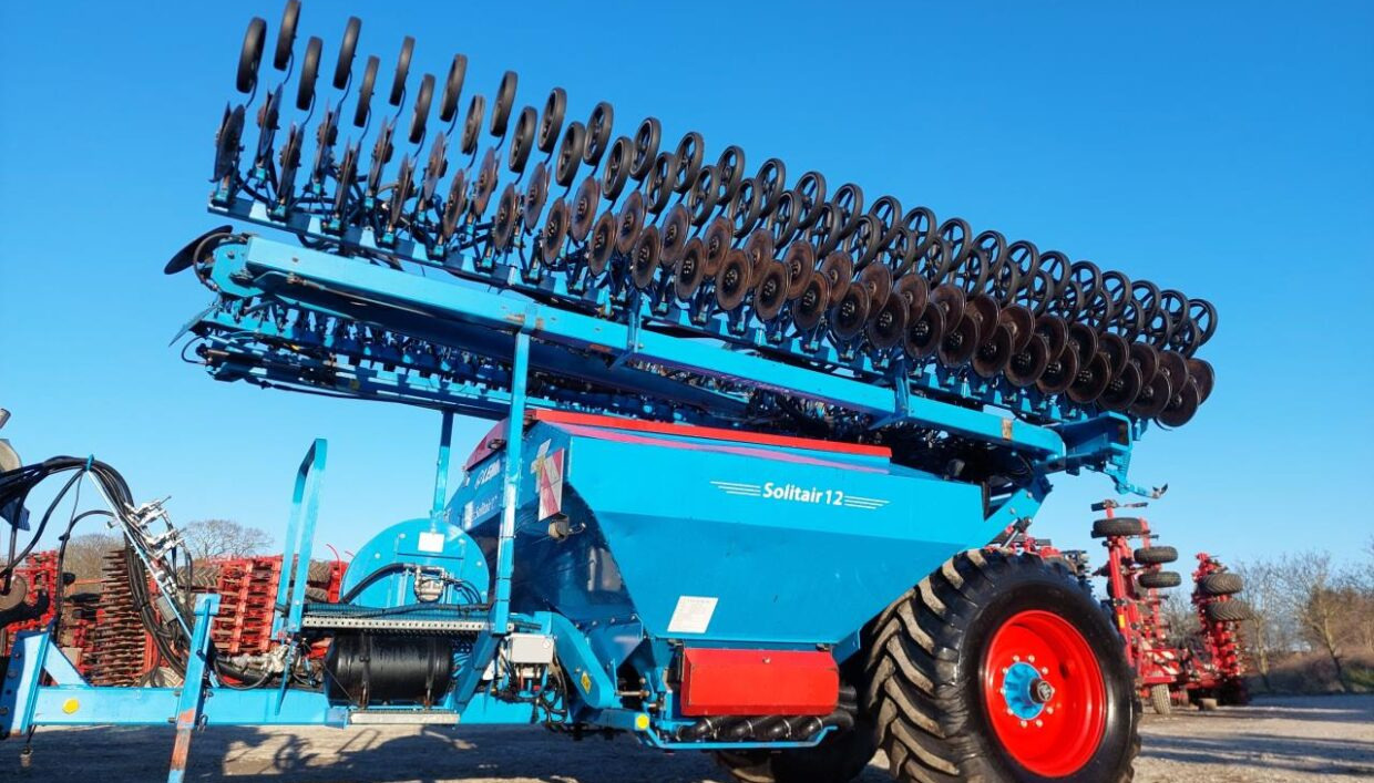 Lemken Solitair 12/1200 - K - DS 125 - Semeadeira: foto 1 Lemken Solitair 12/1200 - K - DS 125 - Semeadeira: foto 1