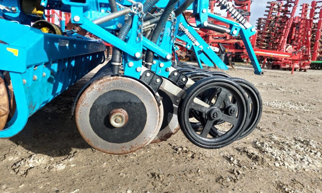 Lemken Zirkon 10/400 - Solitair 9-400 - Semeadora combinada: foto 5 Lemken Zirkon 10/400 - Solitair 9-400 - Semeadora combinada: foto 5