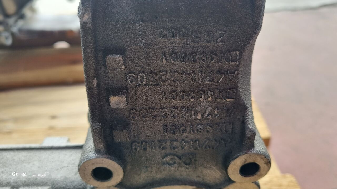 EXHAUST GAS COOLER Behr  Mercedes-Benz ACTROS MP4 EURO 5-6 - Motor e peças por Camião: foto 3 EXHAUST GAS COOLER Behr  Mercedes-Benz ACTROS MP4 EURO 5-6 - Motor e peças por Camião: foto 3