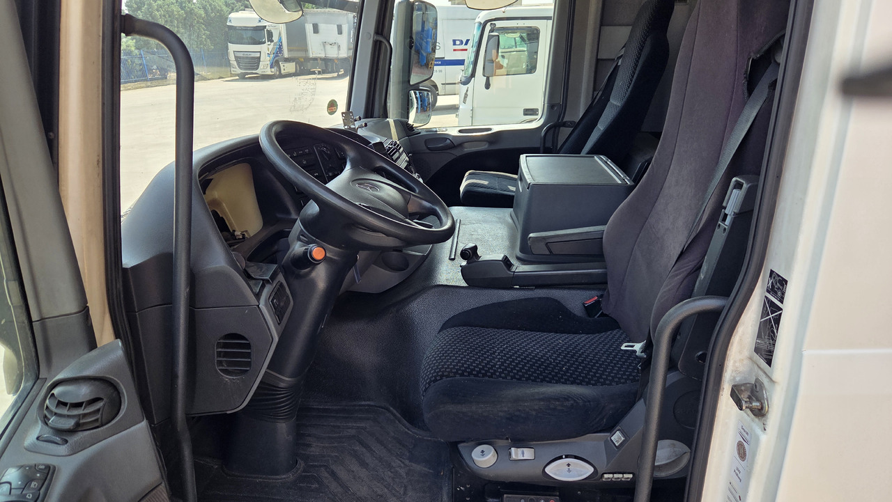MERCEDES ACTROS MP3 MEDIUM - Cabine: foto 5 MERCEDES ACTROS MP3 MEDIUM - Cabine: foto 5