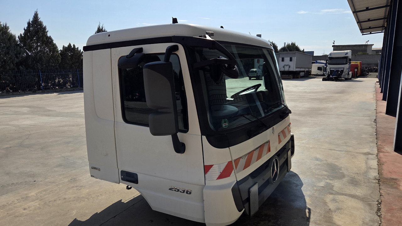 MERCEDES-BENZ ACTROS MP3 EURO 5 MEDIUM SIZE - Cabine: foto 1 MERCEDES-BENZ ACTROS MP3 EURO 5 MEDIUM SIZE - Cabine: foto 1