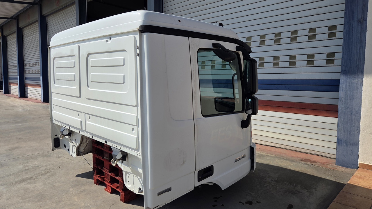 MERCEDES-BENZ ACTROS MP3 EURO 5 MEDIUM SIZE - Cabine: foto 5 MERCEDES-BENZ ACTROS MP3 EURO 5 MEDIUM SIZE - Cabine: foto 5
