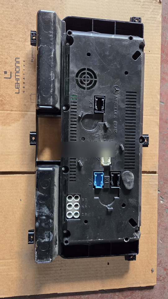 MERCEDES-BENZ econic - Painel de instrumentos por Ônibus: foto 2 MERCEDES-BENZ econic - Painel de instrumentos por Ônibus: foto 2