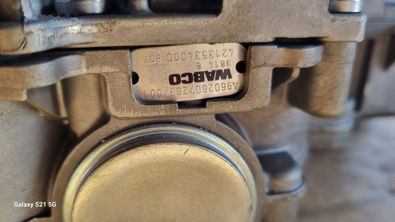 Mercedes-Benz ATEGO EURO 6 SHIFTING CYLINDER Mercedes-Benz ATEGO EURO 6 - Manete de mudanças por Camião: foto 5 Mercedes-Benz ATEGO EURO 6 SHIFTING CYLINDER Mercedes-Benz ATEGO EURO 6 - Manete de mudanças por Camião: foto 5
