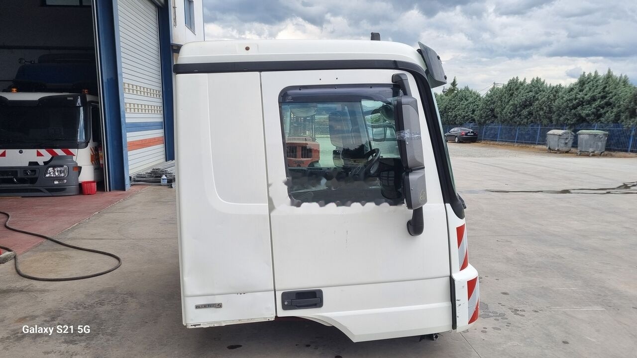 Mercedes-Benz CAB MERCEDES ACTROS MP 3 MEDIUM Mercedes-Benz ACTROS MP3 - Cabine por Camião: foto 2 Mercedes-Benz CAB MERCEDES ACTROS MP 3 MEDIUM Mercedes-Benz ACTROS MP3 - Cabine por Camião: foto 2