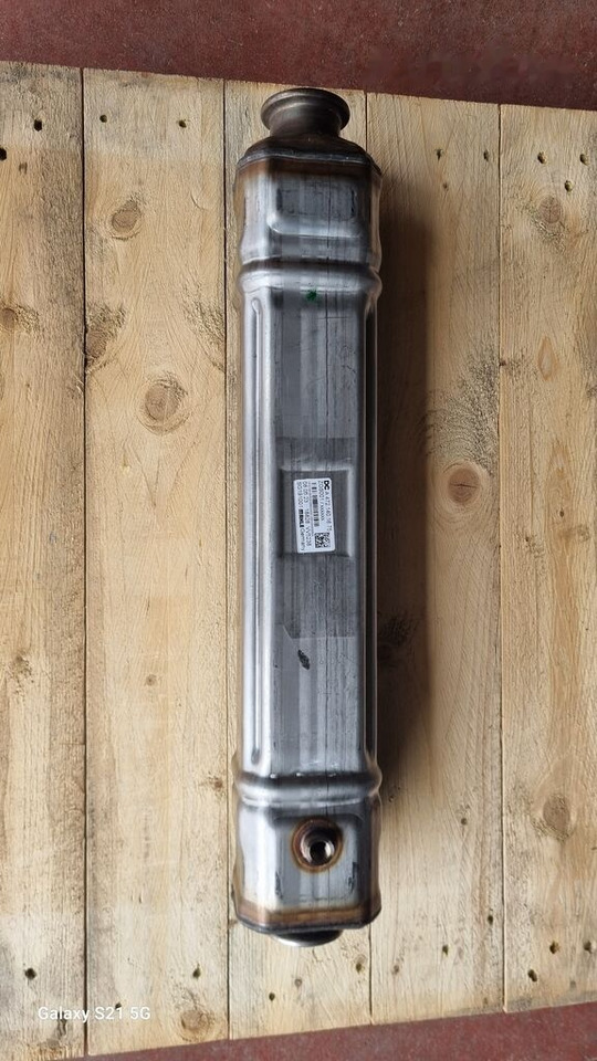 Mercedes-Benz EXHAUST GAS COULER A 4721401675 Mercedes-Benz ACTROS MP4 - Motor e peças por Camião: foto 4 Mercedes-Benz EXHAUST GAS COULER A 4721401675 Mercedes-Benz ACTROS MP4 - Motor e peças por Camião: foto 4