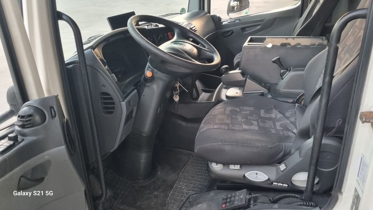 Mercedes-Benz MERCEDES ATEGO 2 A9736000020 Mercedes-Benz ATEGO 2 - Cabine por Camião: foto 4 Mercedes-Benz MERCEDES ATEGO 2 A9736000020 Mercedes-Benz ATEGO 2 - Cabine por Camião: foto 4