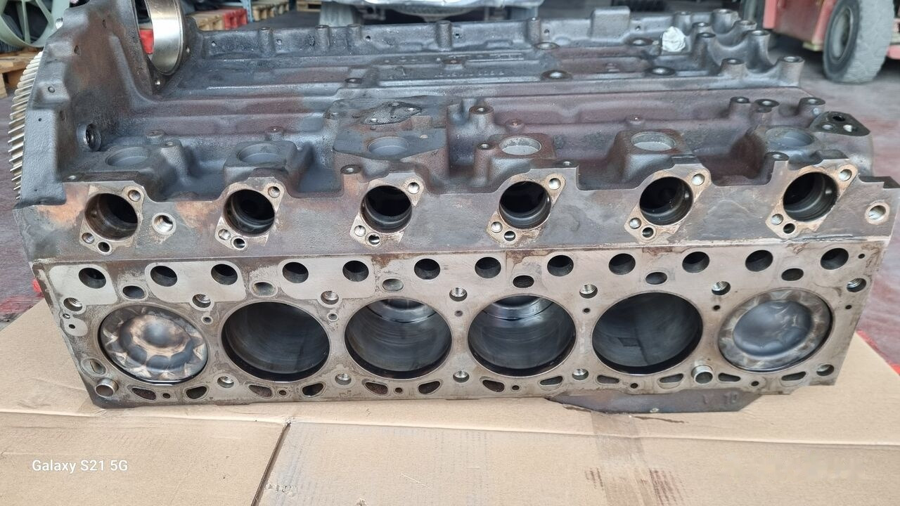 Mercedes-Benz SORT BLOCK OM 926 LA EURO 5,5 R9060115101 Mercedes-Benz AXOR - Bloco do motor por Camião: foto 4 Mercedes-Benz SORT BLOCK OM 926 LA EURO 5,5 R9060115101 Mercedes-Benz AXOR - Bloco do motor por Camião: foto 4