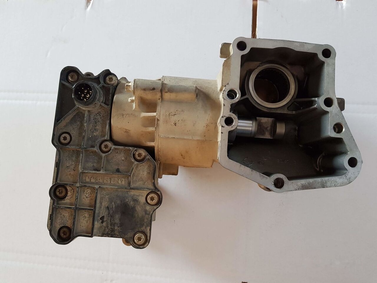 WABCO GEAR CYLINDER 002 260 85 63 Mercedes-Benz ACTROS MB3 - Centralina electrónica por Camião: foto 2 WABCO GEAR CYLINDER 002 260 85 63 Mercedes-Benz ACTROS MB3 - Centralina electrónica por Camião: foto 2