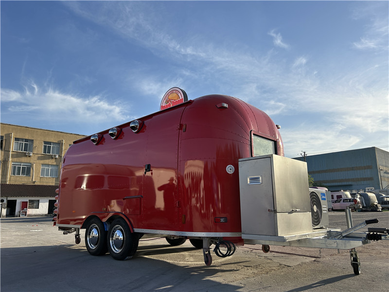 Burger Van Smash Burger Trailer |Handcrafted Burgers & Fries Food Truck - Roulote bar: foto 5 Burger Van Smash Burger Trailer |Handcrafted Burgers & Fries Food Truck - Roulote bar: foto 5