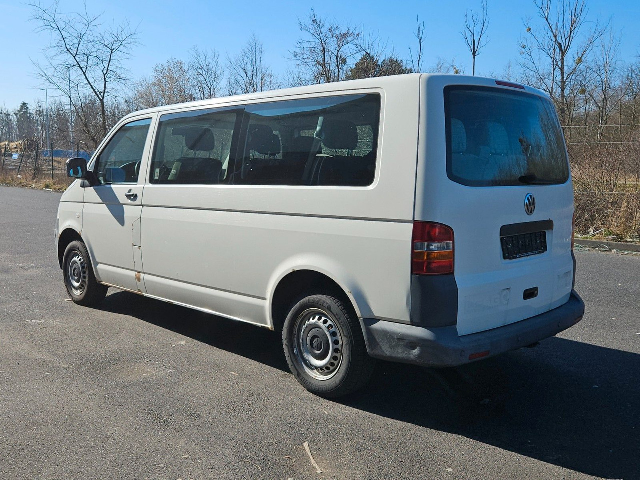 Volkswagen T5 9 Sitzer lang - Furgão de passageiros: foto 2 Volkswagen T5 9 Sitzer lang - Furgão de passageiros: foto 2