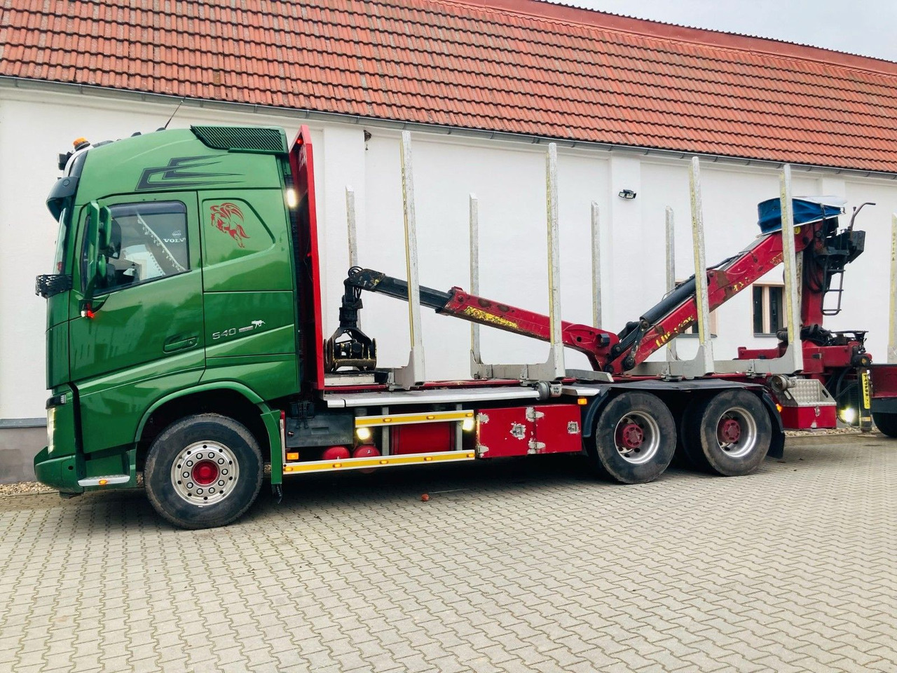 Volvo FH 64 R - 540 6x4 Kurzholzzug - Camião de transporte de madeira: foto 2 Volvo FH 64 R - 540 6x4 Kurzholzzug - Camião de transporte de madeira: foto 2