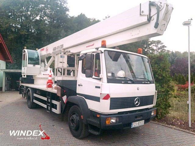 Wumag WT 320 - Caminhão com plataforma aérea: foto 1 Wumag WT 320 - Caminhão com plataforma aérea: foto 1