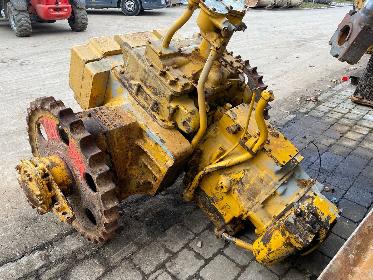 Caterpillar CAT D 951 - Caixa de velocidade por Máquina de construção: foto 1 Caterpillar CAT D 951 - Caixa de velocidade por Máquina de construção: foto 1