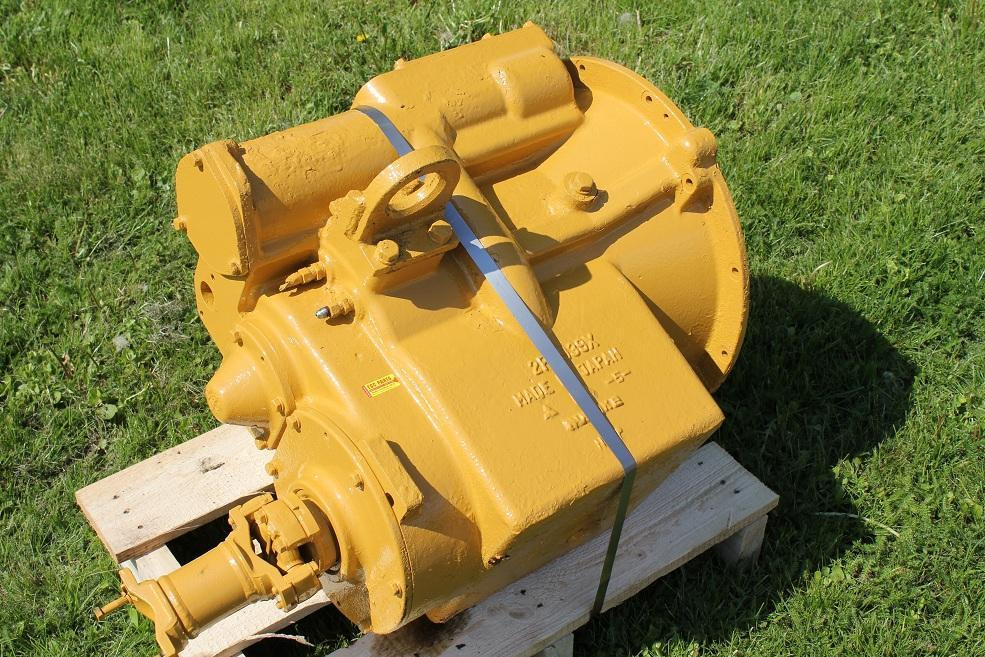 Caterpillar D 3 C - Caixa de velocidade por Máquina de construção: foto 2 Caterpillar D 3 C - Caixa de velocidade por Máquina de construção: foto 2