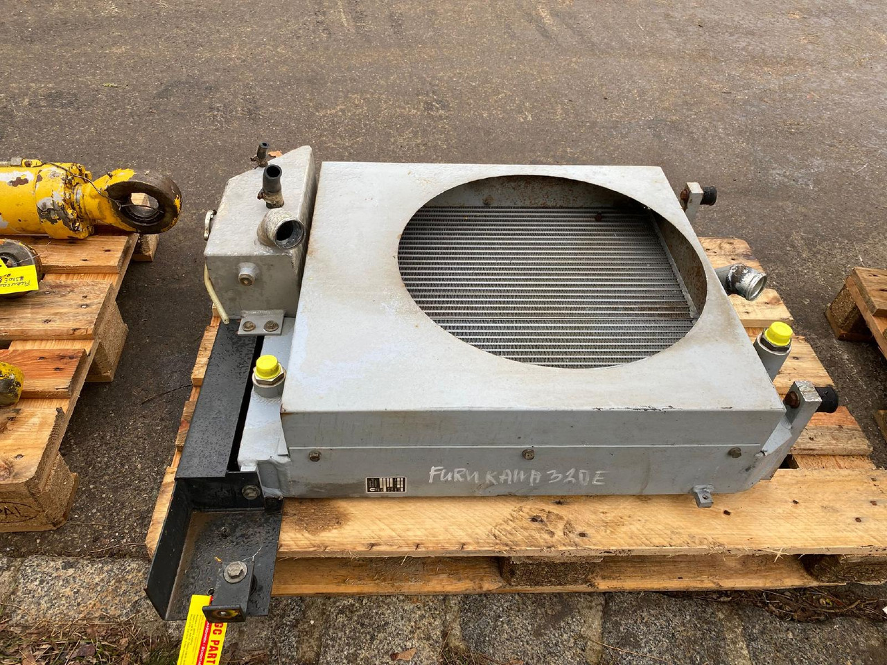 Furukawa 320 E - Sistema de arrefecimento por Máquina de construção: foto 1 Furukawa 320 E - Sistema de arrefecimento por Máquina de construção: foto 1