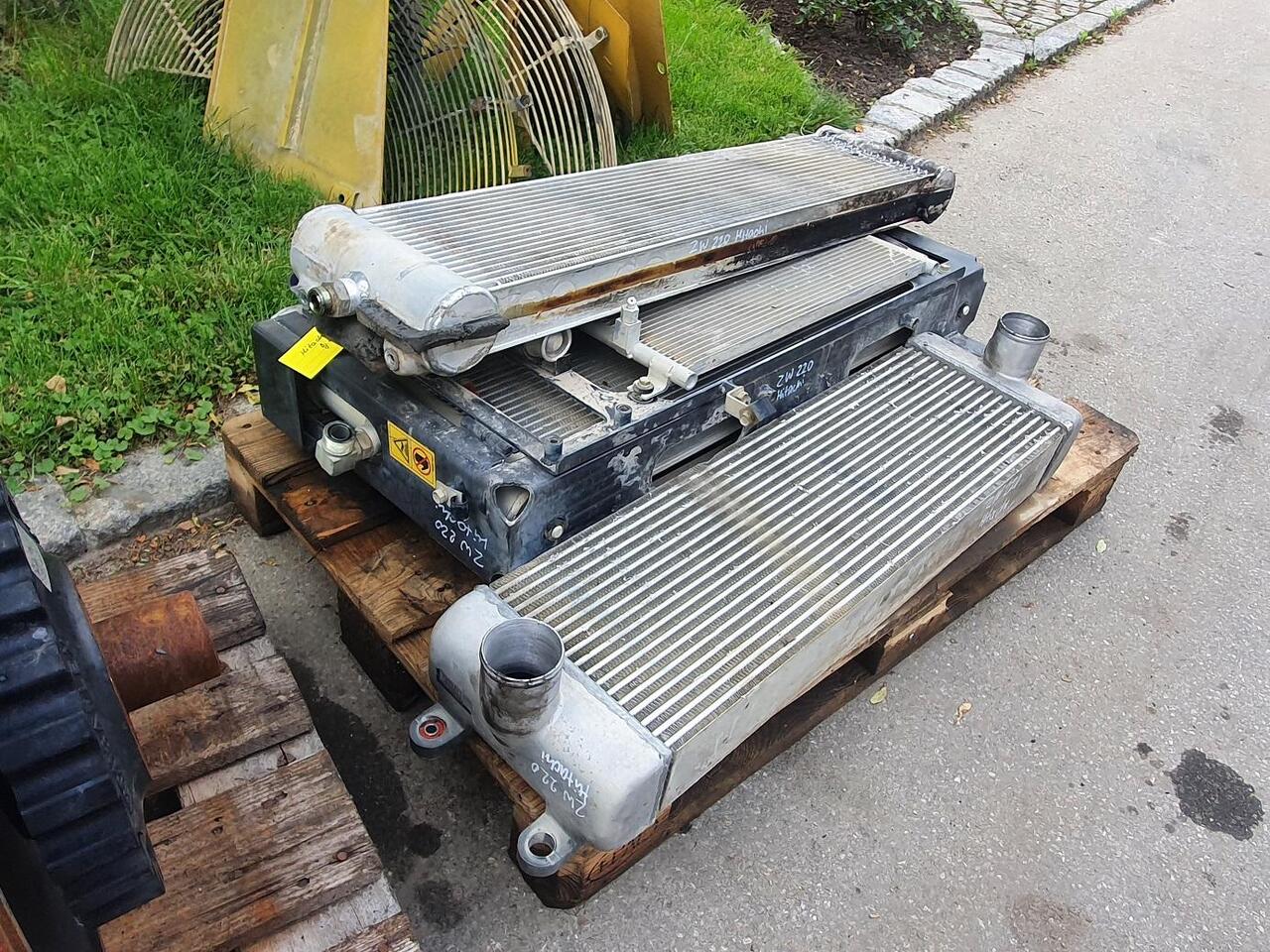 Hitachi ZW 220 - Sistema de arrefecimento por Máquina de construção: foto 5 Hitachi ZW 220 - Sistema de arrefecimento por Máquina de construção: foto 5