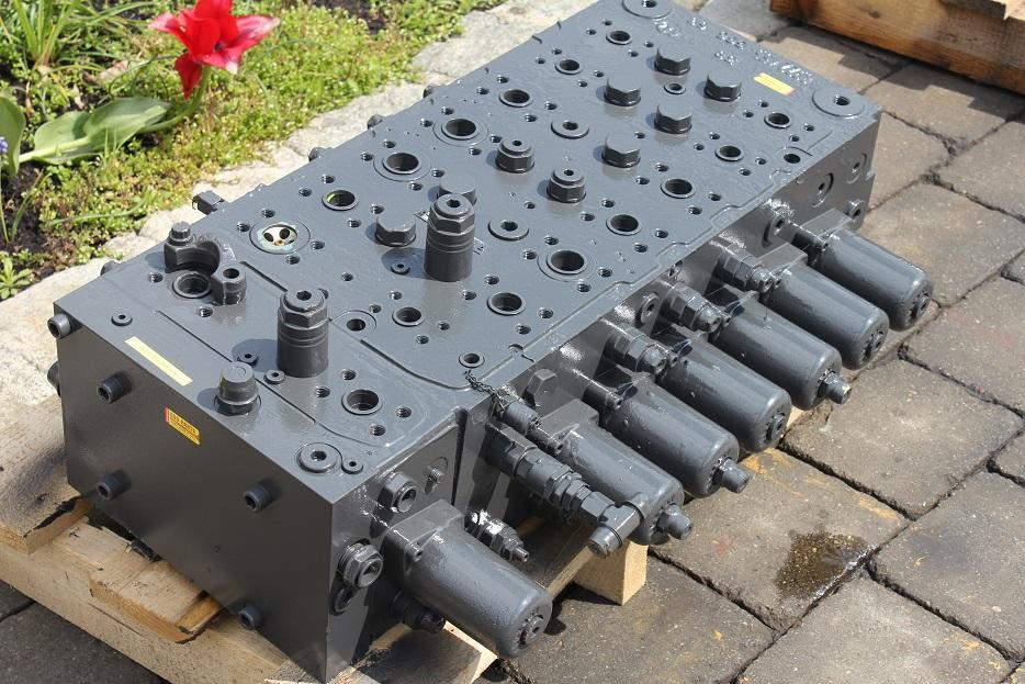 Holland WE150C - Válvula hidráulica por Máquina de construção: foto 1 Holland WE150C - Válvula hidráulica por Máquina de construção: foto 1