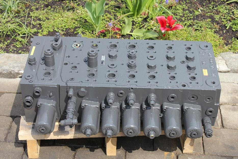 Holland WE150C - Válvula hidráulica por Máquina de construção: foto 2 Holland WE150C - Válvula hidráulica por Máquina de construção: foto 2