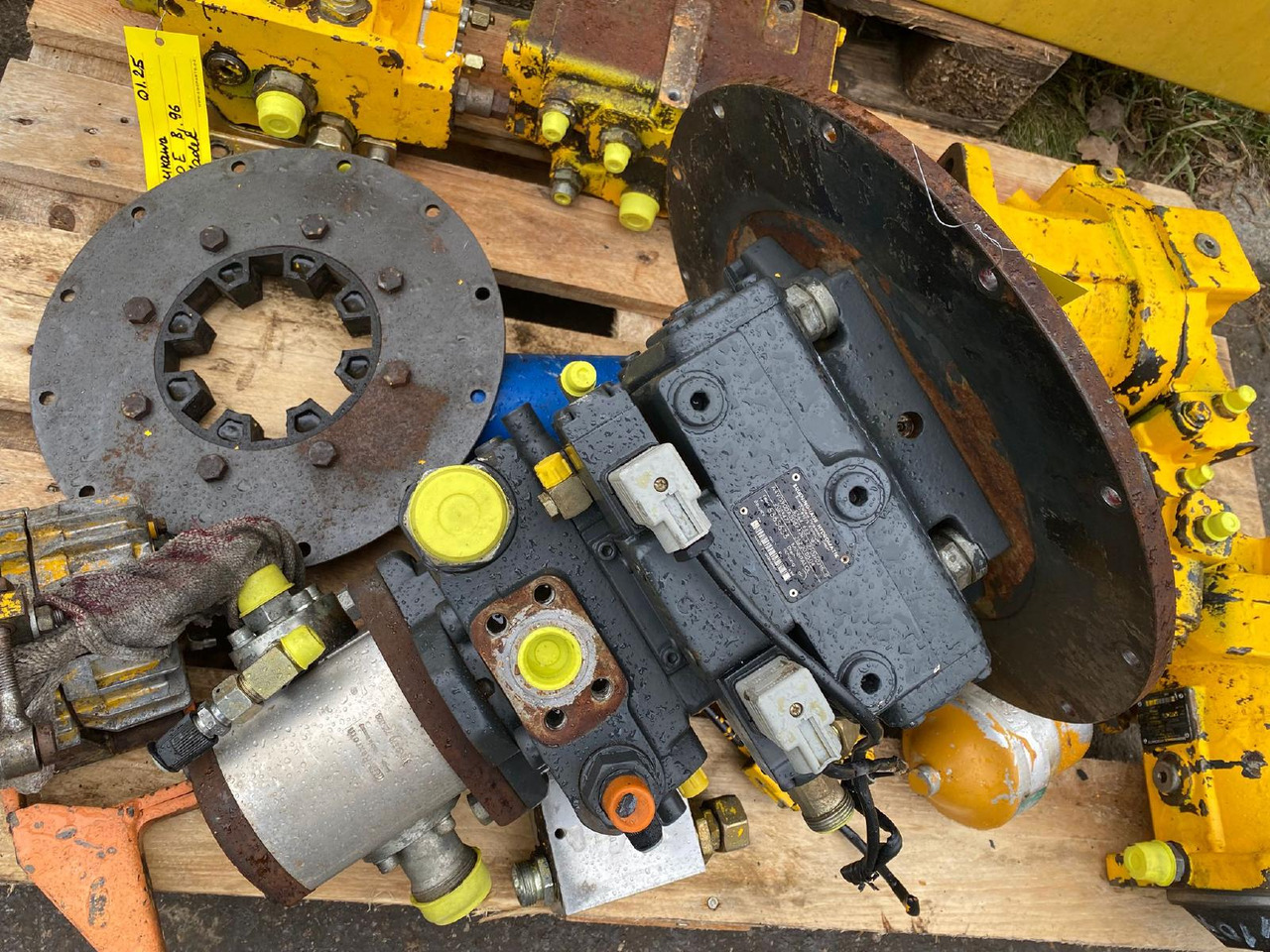 Hydromatik A4VG 90 aus Furukawa 320 E - Bomba hidráulica por Máquina de construção: foto 1 Hydromatik A4VG 90 aus Furukawa 320 E - Bomba hidráulica por Máquina de construção: foto 1