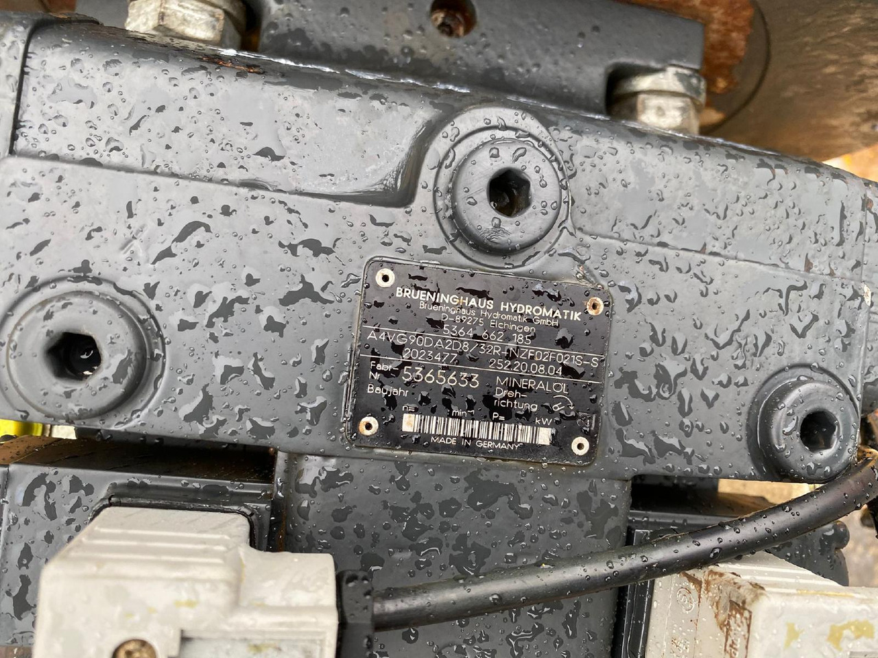 Hydromatik A4VG 90 aus Furukawa 320 E - Bomba hidráulica por Máquina de construção: foto 2 Hydromatik A4VG 90 aus Furukawa 320 E - Bomba hidráulica por Máquina de construção: foto 2