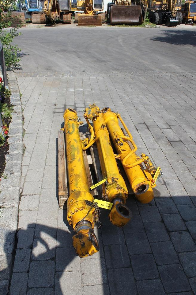 JCB 210 LC - Cilindro hidráulico por Máquina de construção: foto 3 JCB 210 LC - Cilindro hidráulico por Máquina de construção: foto 3