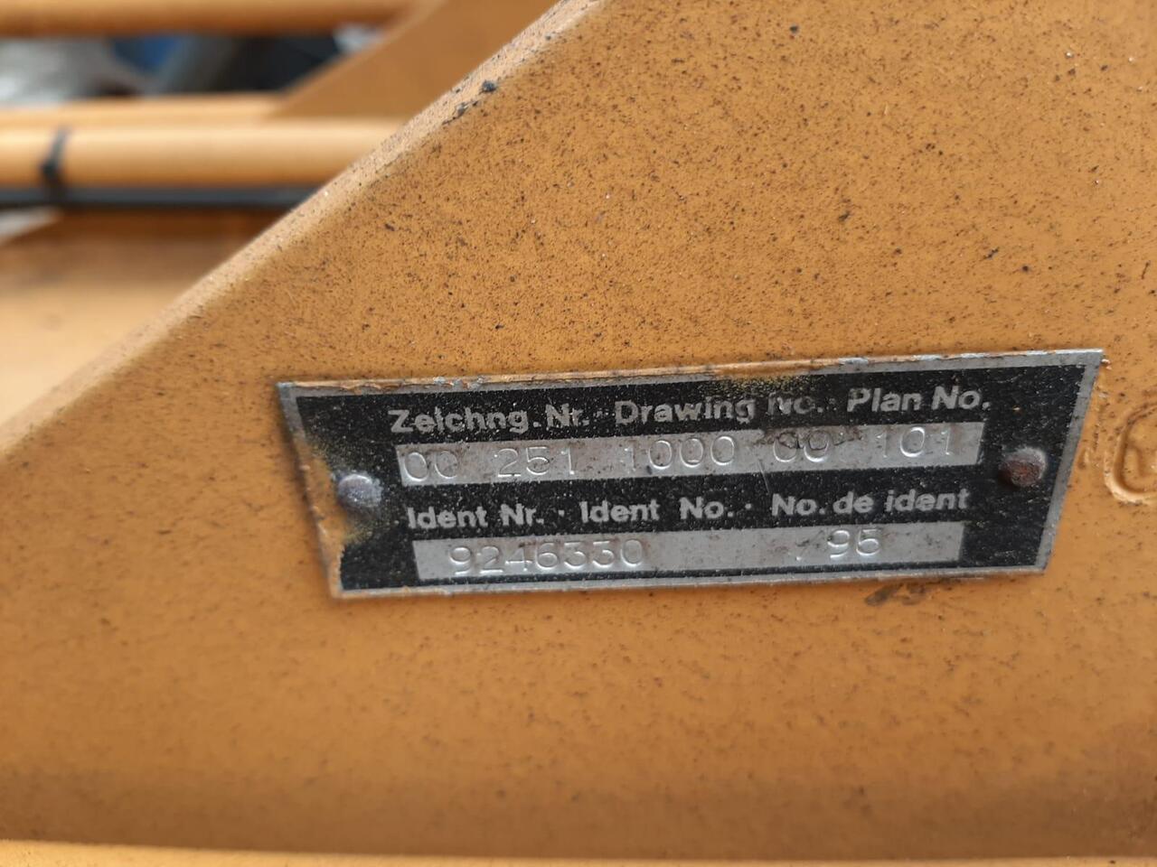 Liebherr A 900 LIT - Lança por Escavadeira: foto 3 Liebherr A 900 LIT - Lança por Escavadeira: foto 3