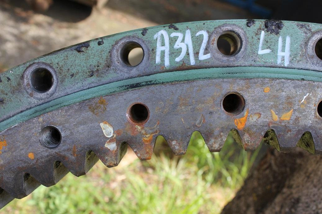 Liebherr A312 - Coroa de giro por Máquina de construção: foto 3 Liebherr A312 - Coroa de giro por Máquina de construção: foto 3