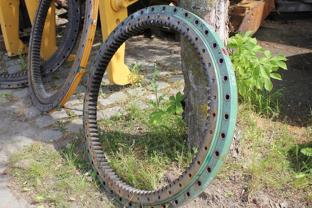 Liebherr A312 - Coroa de giro por Máquina de construção: foto 2 Liebherr A312 - Coroa de giro por Máquina de construção: foto 2