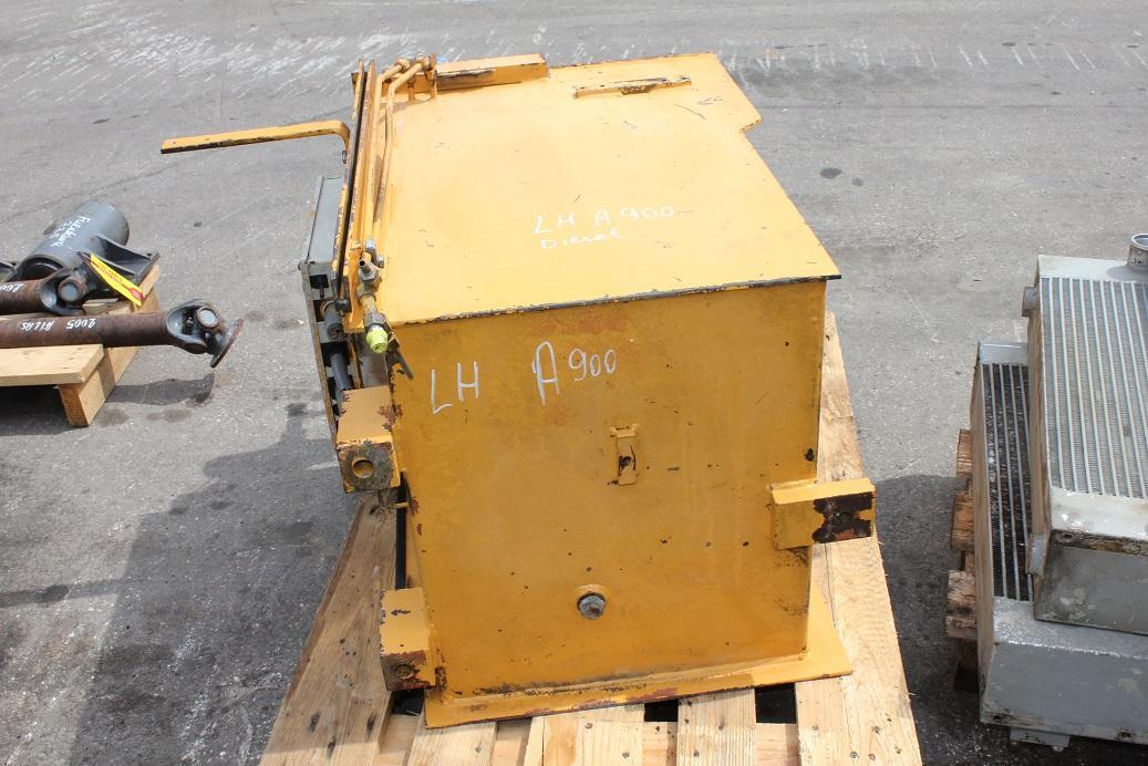 Liebherr A900B - Tanque de combustível por Escavadeira: foto 3 Liebherr A900B - Tanque de combustível por Escavadeira: foto 3