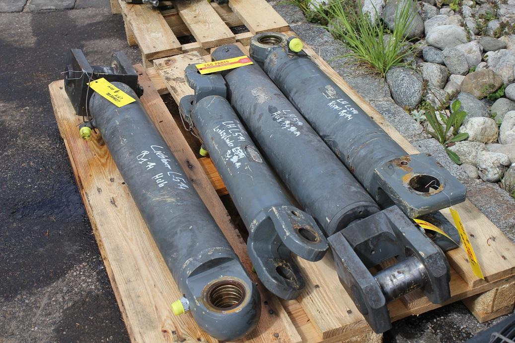 Liebherr L514 - Cilindro hidráulico por Máquina de construção: foto 4 Liebherr L514 - Cilindro hidráulico por Máquina de construção: foto 4