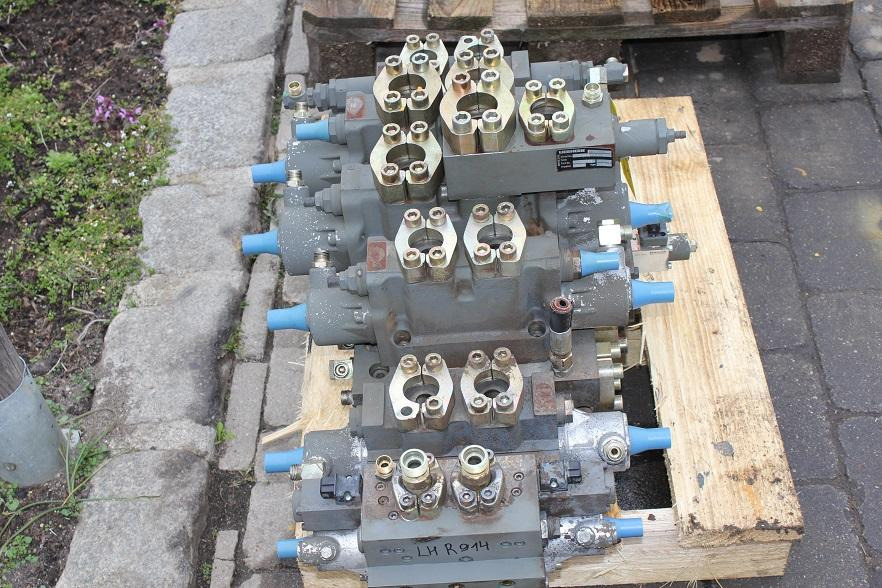 Liebherr R 914 - Válvula hidráulica por Máquina de construção: foto 2 Liebherr R 914 - Válvula hidráulica por Máquina de construção: foto 2
