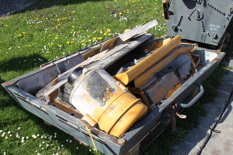 Liebherr R 924 HDSL - Carroceria e exterior por Máquina de construção: foto 5 Liebherr R 924 HDSL - Carroceria e exterior por Máquina de construção: foto 5