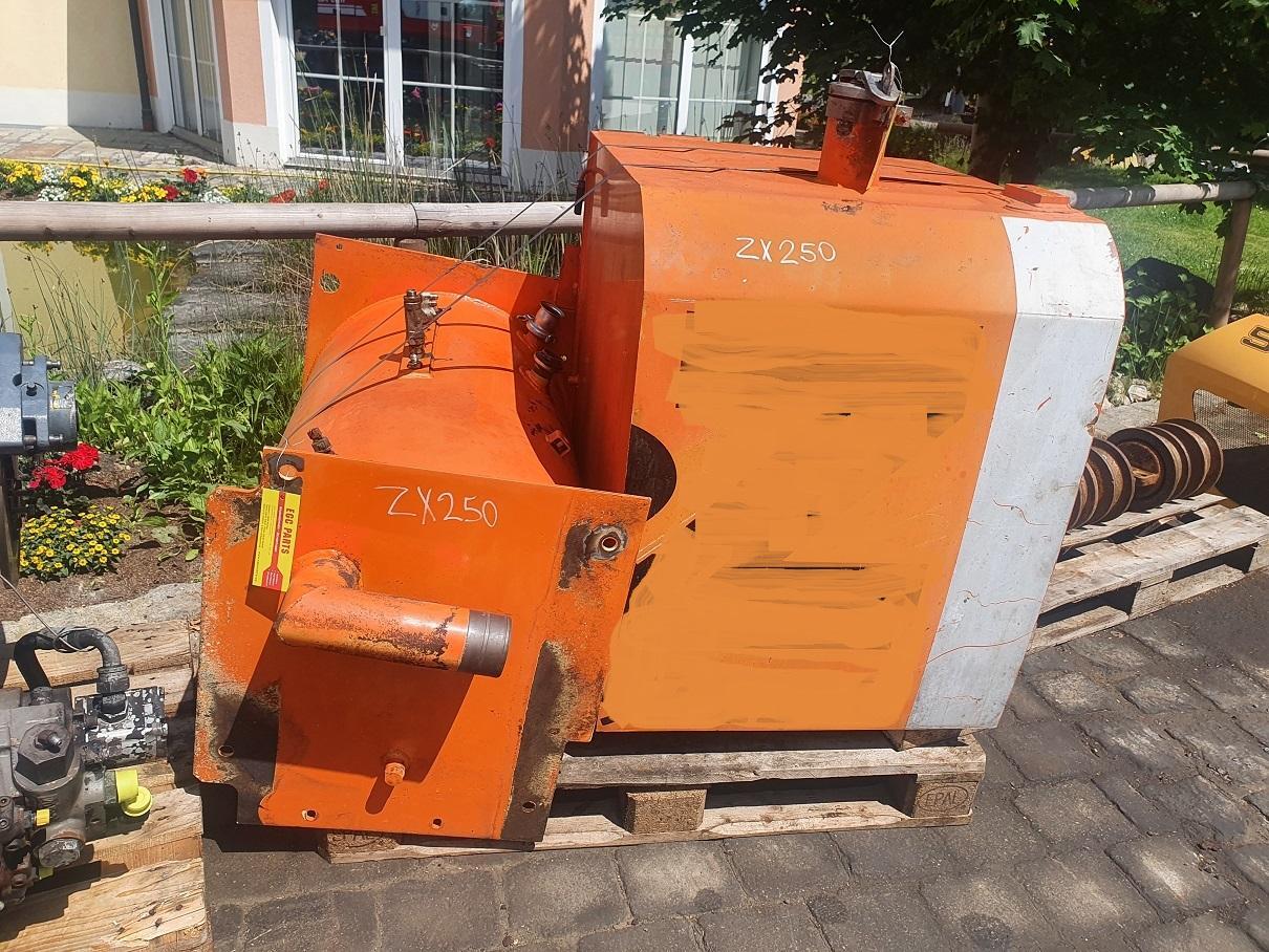 Hitachi ZX 250 - Peça de reposição por Escavadora de rastos: foto 1 Hitachi ZX 250 - Peça de reposição por Escavadora de rastos: foto 1