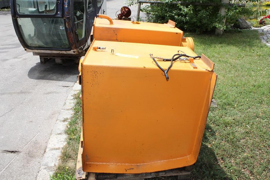 Samsung SE 130 LC - Tanque hidráulico por Máquina de construção: foto 3 Samsung SE 130 LC - Tanque hidráulico por Máquina de construção: foto 3