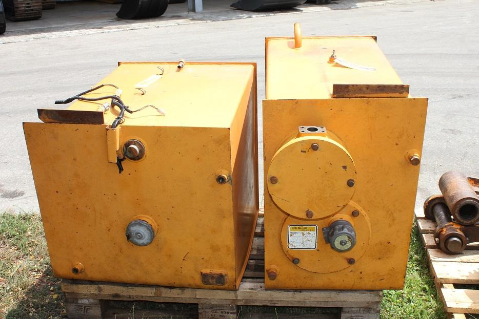 Samsung SE 130 LC - Tanque hidráulico por Máquina de construção: foto 4 Samsung SE 130 LC - Tanque hidráulico por Máquina de construção: foto 4