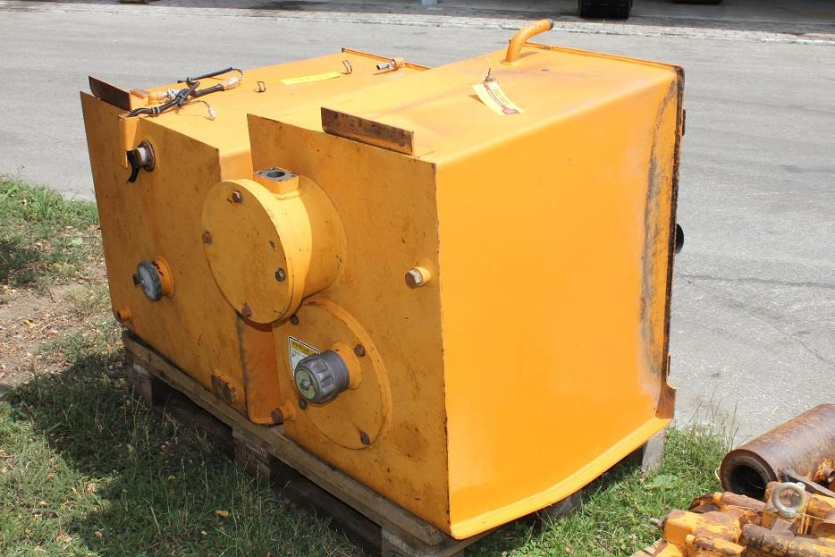 Samsung SE 130 LC - Tanque hidráulico por Máquina de construção: foto 5 Samsung SE 130 LC - Tanque hidráulico por Máquina de construção: foto 5