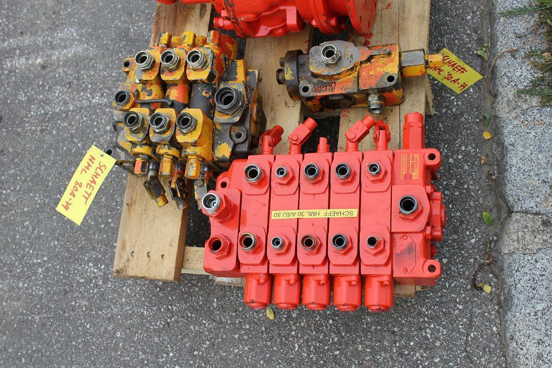 Schaeff HML 30 A - Válvula hidráulica por Máquina de construção: foto 2 Schaeff HML 30 A - Válvula hidráulica por Máquina de construção: foto 2