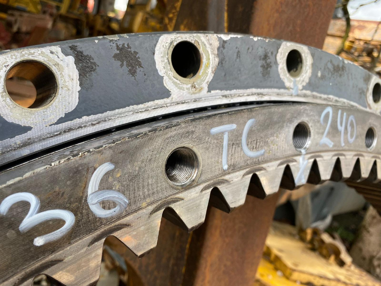 Coroa de giro por Máquina de construção Terex TC 240 LC: foto 6 Coroa de giro por Máquina de construção Terex TC 240 LC: foto 6