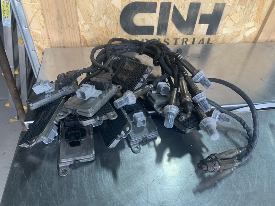Continental NOX Adblue Daf xf 106 Cummins Euro 6 4326862 DAF Xf 106 Euro 6 / 4326862 NOX Czujnik Spalin truck - Sensor por Camião: foto 1 Continental NOX Adblue Daf xf 106 Cummins Euro 6 4326862 DAF Xf 106 Euro 6 / 4326862 NOX Czujnik Spalin truck - Sensor por Camião: foto 1