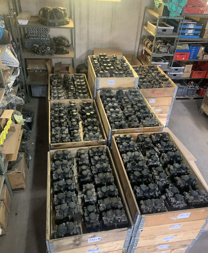 Knorr-Bremse TEBS ES2060 K019312 Knorr-Bremse - Válvula de freio por Reboque: foto 1 Knorr-Bremse TEBS ES2060 K019312 Knorr-Bremse - Válvula de freio por Reboque: foto 1