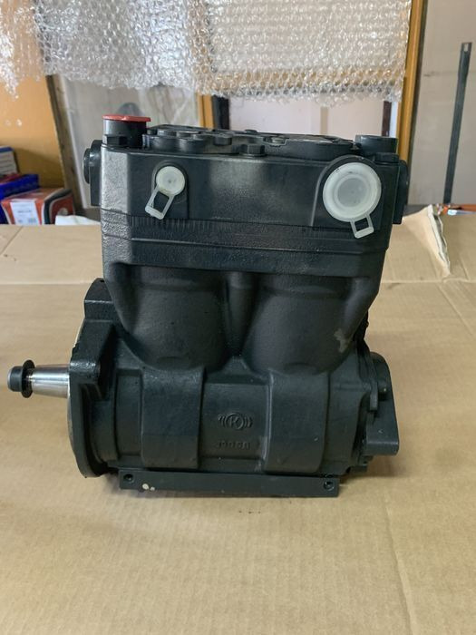 Knorr-Bremse podwójny używany do naprawy LK4936 IVECO Stralis Euro 5, LK4936 450KM, 2012r- truck - Compressor, sistema de ar comprimido por Camião: foto 2 Knorr-Bremse podwójny używany do naprawy LK4936 IVECO Stralis Euro 5, LK4936 450KM, 2012r- truck - Compressor, sistema de ar comprimido por Camião: foto 2